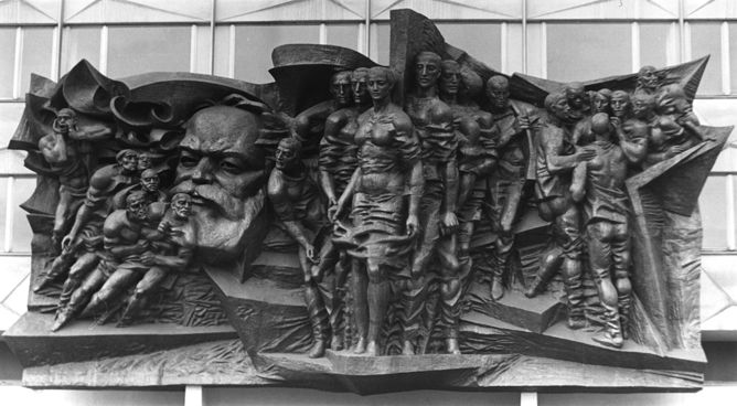Marx statue Leipzig